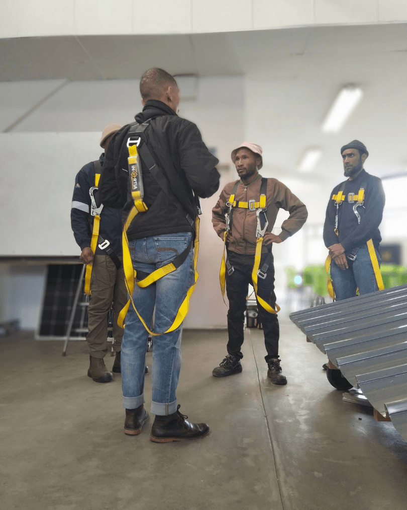 Working-at-Heights-fall-arrest-training-at-GREEN-Solar-Academy-1