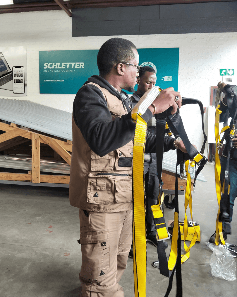 Working-at-Heights-fall-arrest-training-at-GREEN-Solar-Academy-3